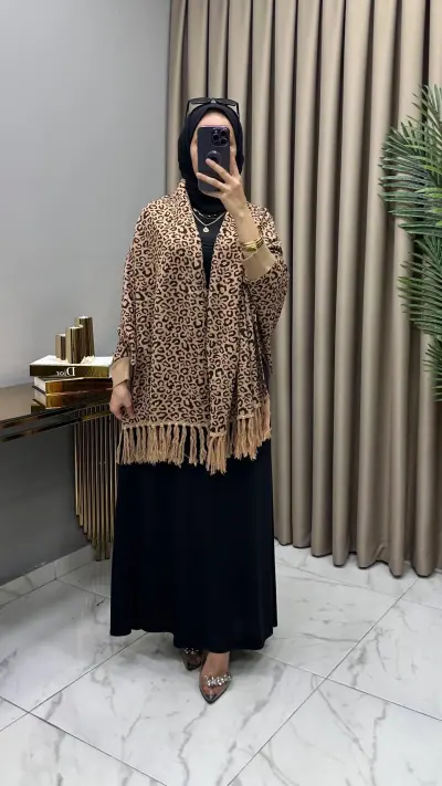 LEOPAR KOLLU ŞAL PANÇO 